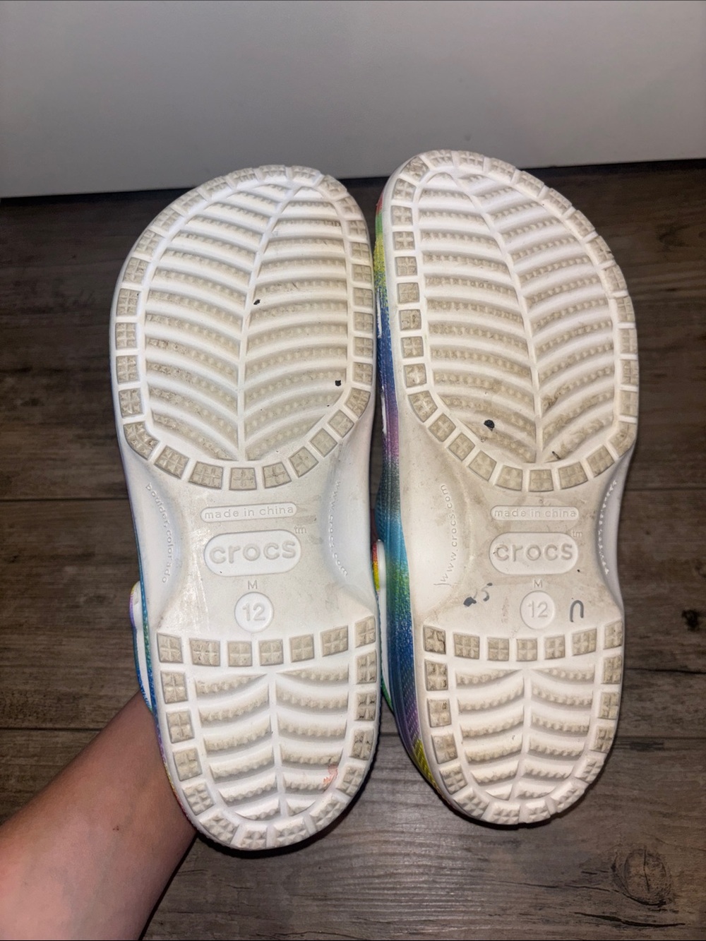 CROCS Mens Tie-Dye Rainbow Slip-On Clogs Size 12 - Picture 5 of 6